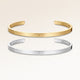 Kæreste-armbånd, par af to bangle armbånd i guld og sølv med indgraverede initialer og hjerte, fra Mon Chou