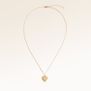 Hela hjärtformat halsband i guld helt utlagt med fin justerbar guldkedja och minimalistiskt hjärtberlock för personlig gravyr