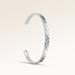 Personligt bangle silverarmband med plats för gravyr av text eller koordinater