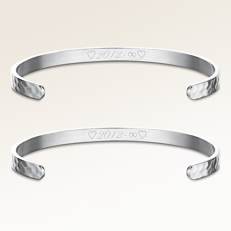 Vänskaps-armband, par av två bangle armband i silver med personlig gravyr, från Mon Chou